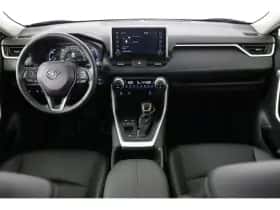 Toyota RAV4 (2023) thumbnail 4