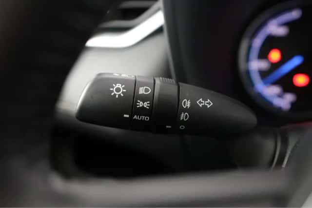 Toyota RAV4 (2023) thumbnail 35