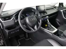 Toyota RAV4 (2023) thumbnail 5