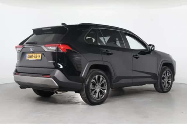 Toyota RAV4 (2023) thumbnail 10