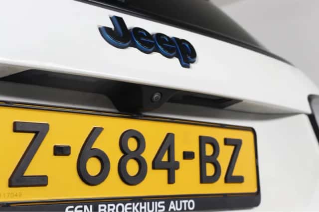 Jeep Compass (2022) thumbnail 16