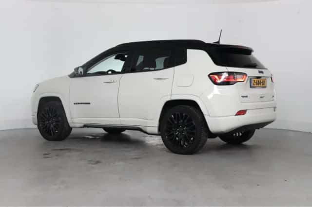 Jeep Compass (2022) thumbnail 3