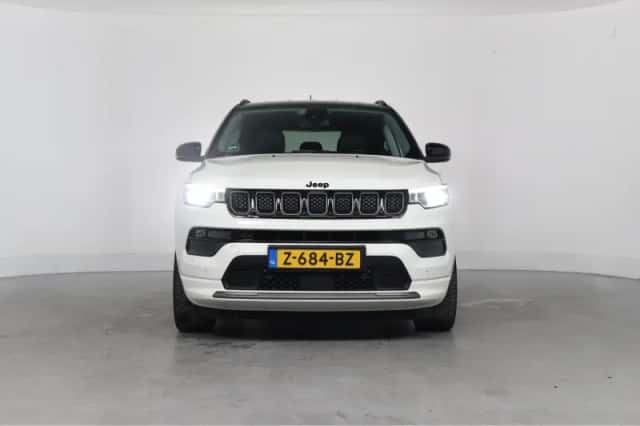 Jeep Compass (2022) thumbnail 10