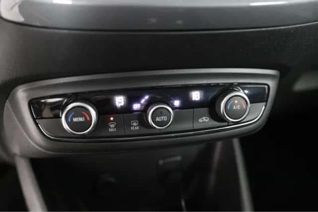 Opel Crossland X (2020) thumbnail 11