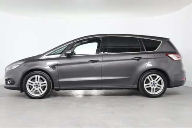 Ford S-Max (2016) thumbnail 2