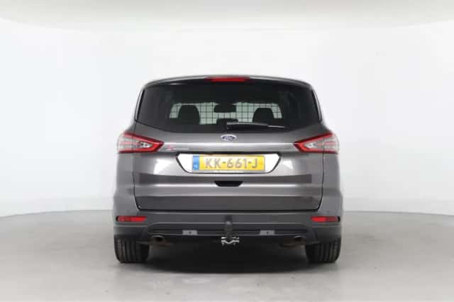 Ford S-Max (2016) thumbnail 11