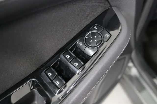 Ford S-Max (2016) thumbnail 25