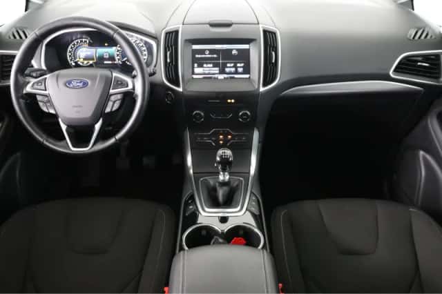 Ford S-Max (2016) thumbnail 4