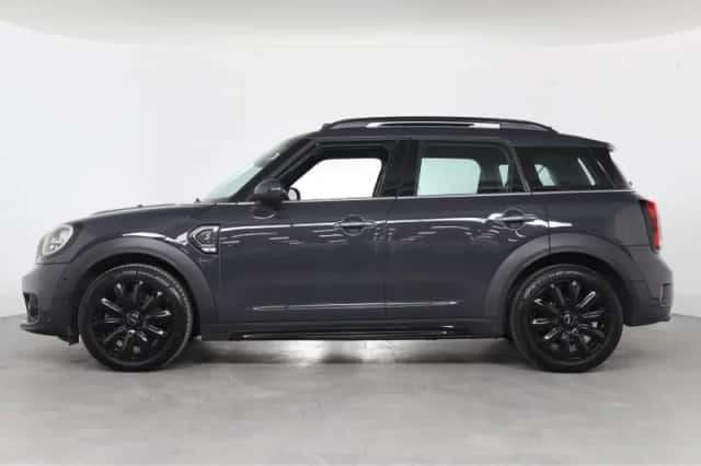 MINI Countryman (2018) thumbnail 2