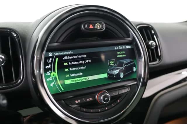MINI Countryman (2018) thumbnail 19