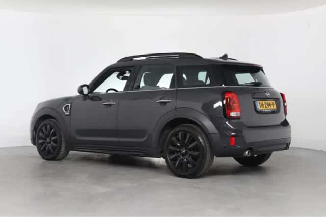 MINI Countryman (2018) thumbnail 3