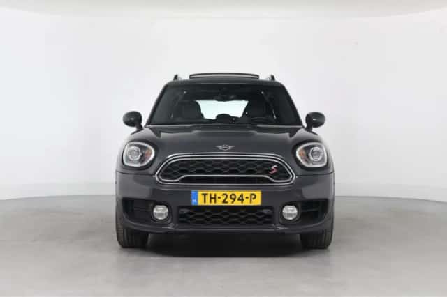 MINI Countryman (2018) thumbnail 9