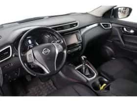 Nissan Qashqai (2017) thumbnail 6