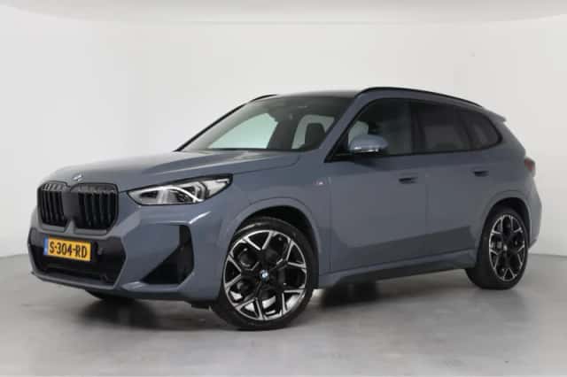 BMW X1 (2023) thumbnail 1