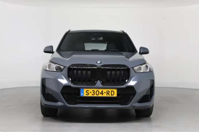 BMW X1 (2023) thumbnail 11