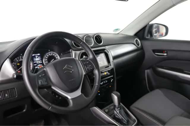 Suzuki Vitara (2019) thumbnail 5