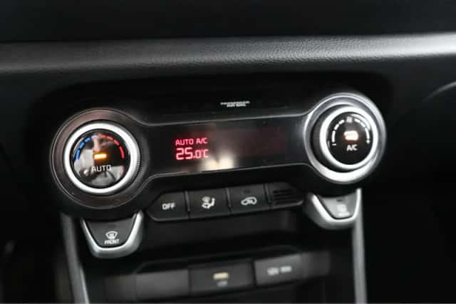 Kia Picanto (2022) thumbnail 18