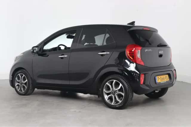 Kia Picanto (2022) thumbnail 3