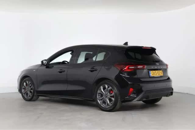 Ford Focus (2024) thumbnail 3