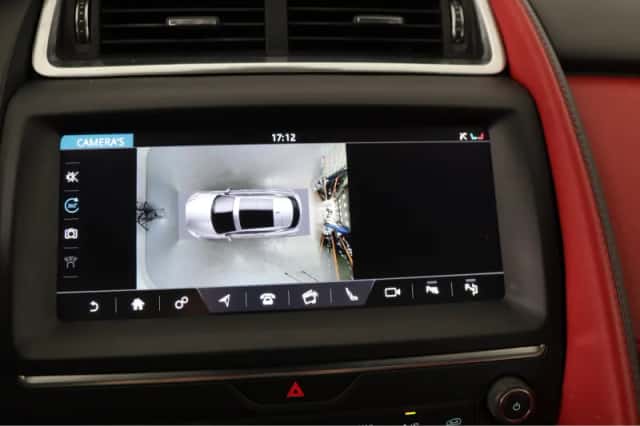 Jaguar E-Pace (2018) thumbnail 12