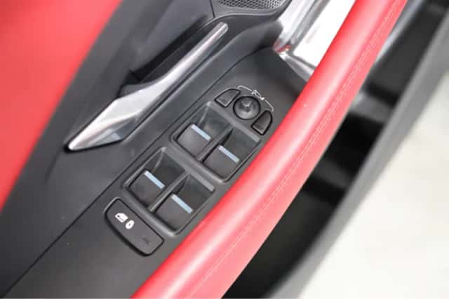 Jaguar E-Pace (2018) thumbnail 28