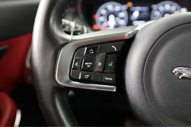 Jaguar E-Pace (2018) thumbnail 36