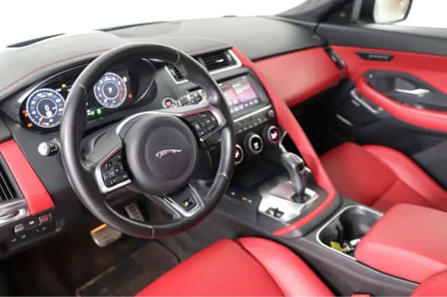 Jaguar E-Pace (2018) thumbnail 5