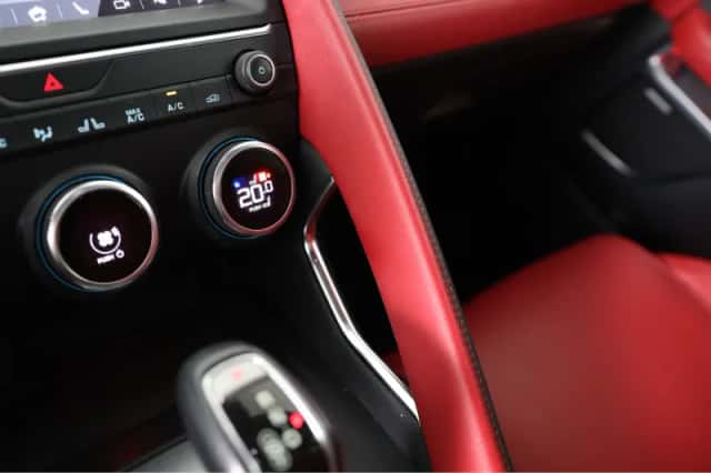 Jaguar E-Pace (2018) thumbnail 47