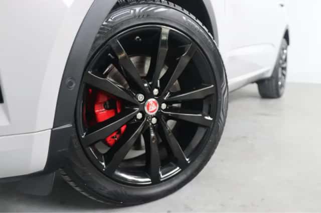 Jaguar E-Pace (2018) thumbnail 8