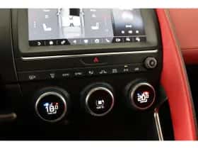 Jaguar E-Pace (2018) thumbnail 9