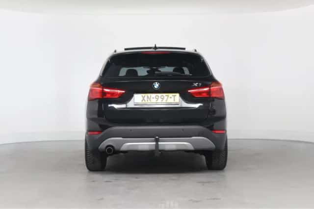 BMW X1 (2018) thumbnail 9