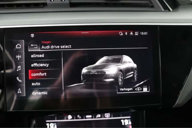 Audi e-tron (2020) thumbnail 16