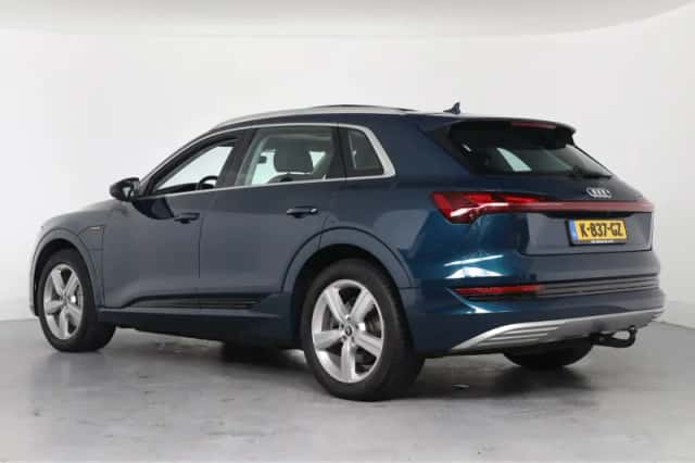 Audi e-tron (2020) thumbnail 3
