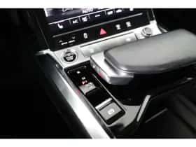 Audi e-tron (2020) thumbnail 35