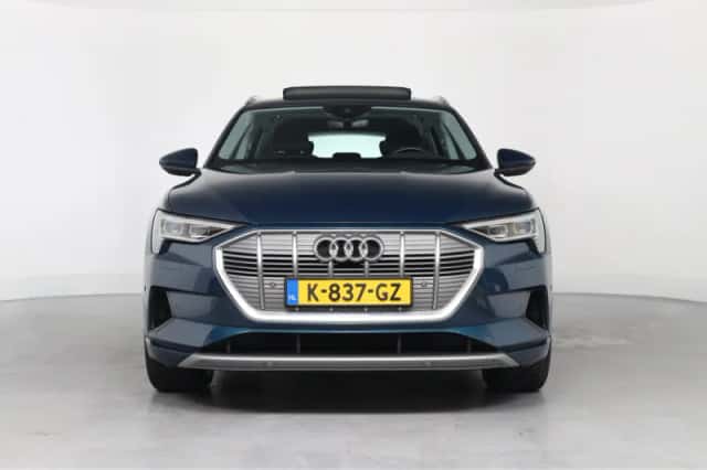Audi e-tron (2020) thumbnail 5
