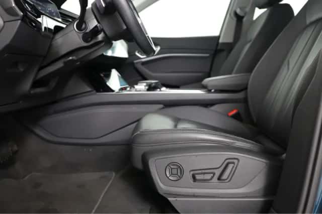 Audi e-tron (2020) thumbnail 7