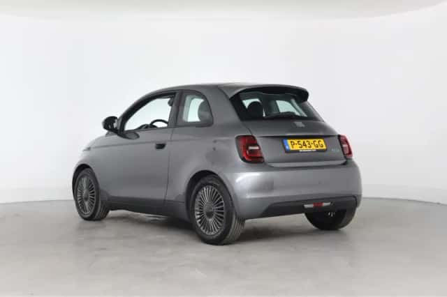 Fiat 500 (2022) thumbnail 3