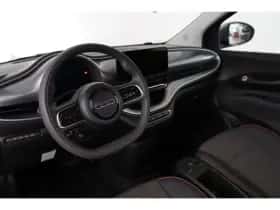 Fiat 500 (2022) thumbnail 4