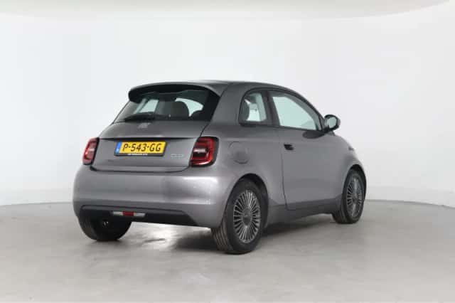 Fiat 500 (2022) thumbnail 7