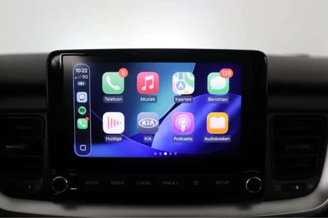 Kia Stonic (2021) thumbnail 11