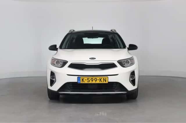 Kia Stonic (2021) thumbnail 17
