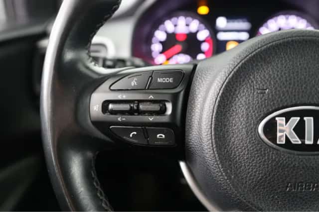 Kia Stonic (2021) thumbnail 23