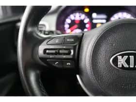 Kia Stonic (2021) thumbnail 23
