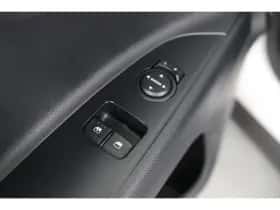 Kia Stonic (2021) thumbnail 25