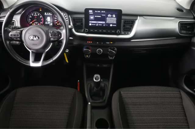 Kia Stonic (2021) thumbnail 4