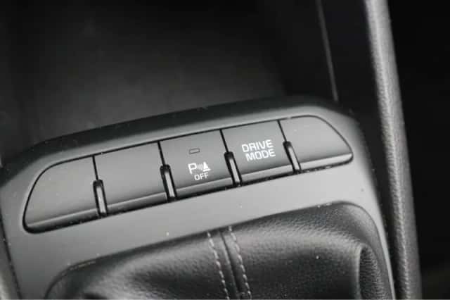Kia Stonic (2021) thumbnail 31