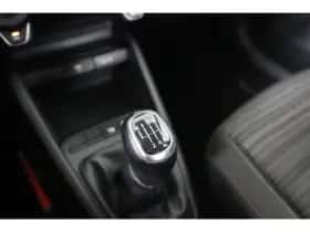 Kia Stonic (2021) thumbnail 32