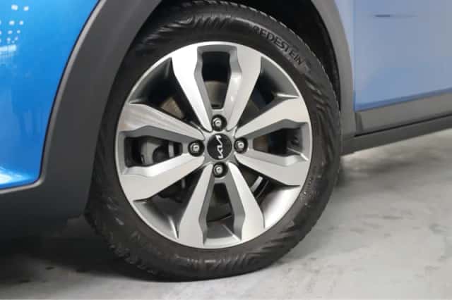 Kia Stonic (2023) thumbnail 16