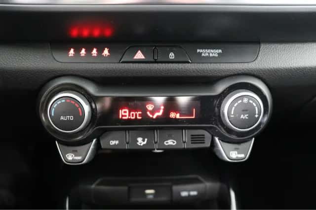 Kia Stonic (2023) thumbnail 31
