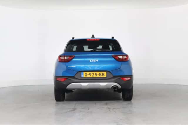 Kia Stonic (2023) thumbnail 8